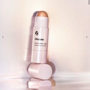 Glossier Futuredew Solid Highlighter in Cream